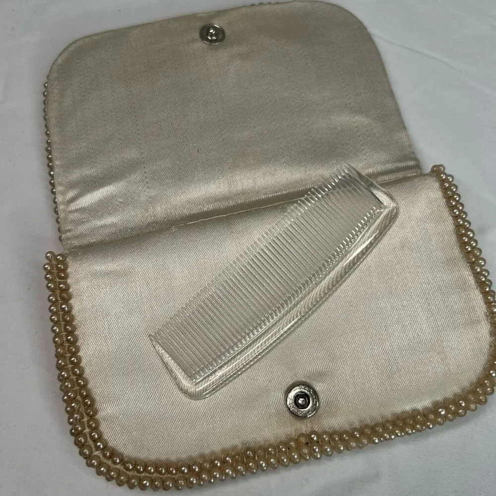Vintage 50s Beaded Pearl Beaded Clutch Purse with Comb Japan Evening Bag‎